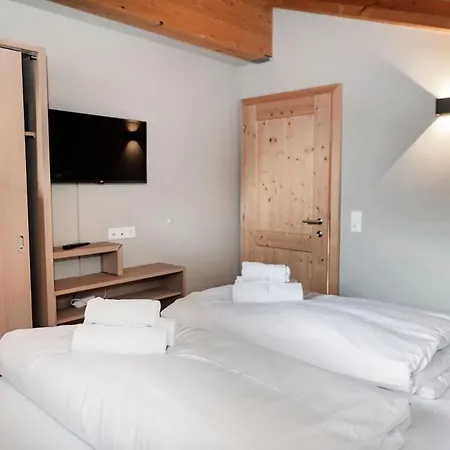 Zillertal Готель *